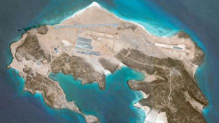 Ndërtimi i bazës ushtarake të Emirateve të Bashkuara Arabe në një ishull jemenas me ndihmën e sionistëve