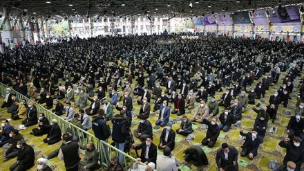 Shalat Jumat di Tehran, 12 November 2021