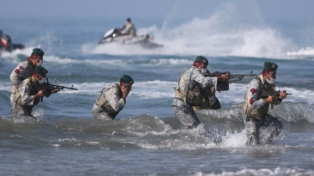 Manuver Militer Gabungan Iran 