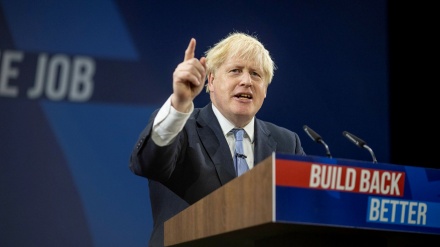 Johnson: Dërgimi i parave në dorë për të shlyer borxhin e Iranit ia vlen të merret në konsideratë