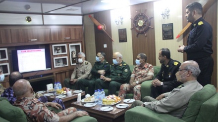 İron və Ommani miyono bıə hərbi həmkarion.