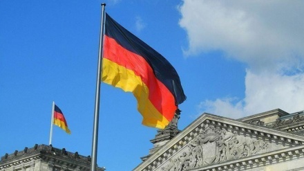 Germania, diplomatici russi: Berlino smentisce l'espulsione