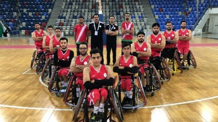 伊朗轮椅篮球队获得巴林亚洲青年锦标赛冠军