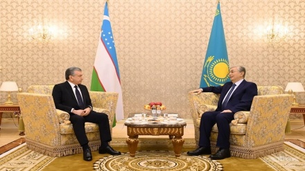 Мирзиёев ва Тўқаев учрашувида 20 дан ортиқ ҳужжат имзоланиши кўзда тутилган