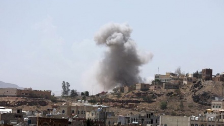 サウジ軍が新たにイエメンを空爆、7人が死傷