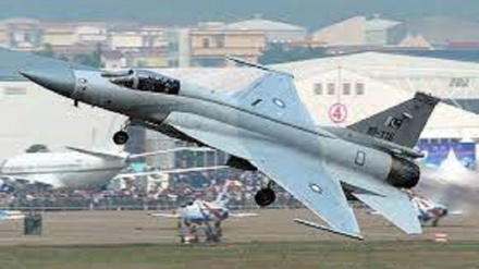 Il Pakistan testa missili da crociera