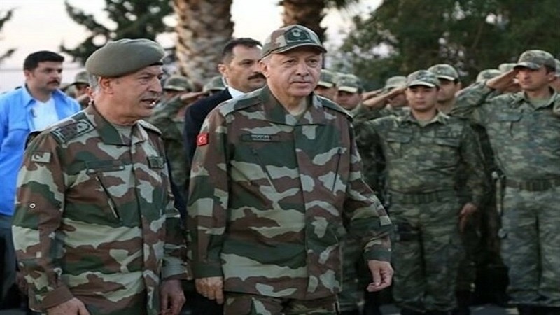 Туркия армияси сафидан минглаб аскарлар чиқариб юборилди