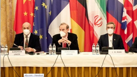 Vienne: 1ère bataille gagnée de Raïssi!