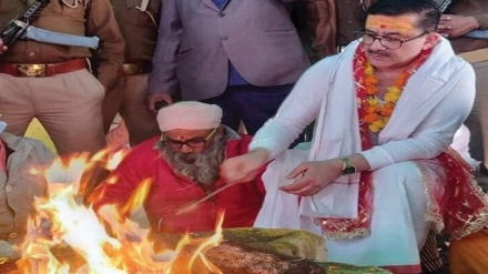 ওয়াসিম রিজভি ইসলাম ছেড়ে হিন্দু ধর্মে, নয়া নাম জিতেন্দ্র নারায়ণ ত্যাগী