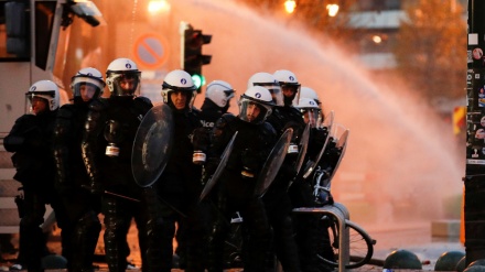 Protests against new COVID-19 restrictions turn violent in Brussels