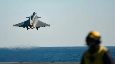  Russian jets turn French warplanes away over Black Sea 