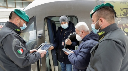 Italy tightens restrictions on unvaccinated as cases rise