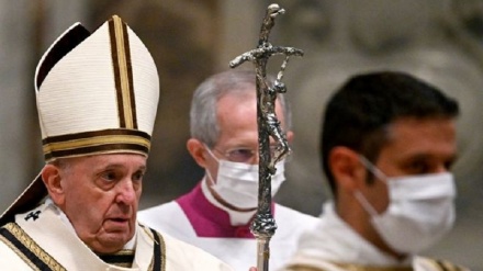 Papa, messaggio di Natale: Non dimentichiamo Siria, Iraq, Yemen, Terra Santa