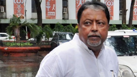 তৃণমূল নেতার মুখে বিজেপির জয়ের ভবিষ্যদ্বাণীতে রাজনৈতিক মহলে বিতর্ক