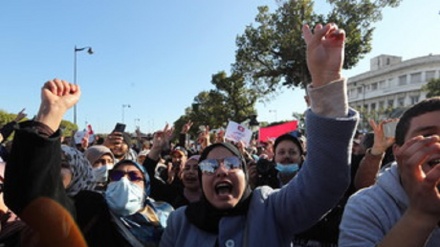 Tunisia: sondaggio, cala fiducia in presidente Saied
