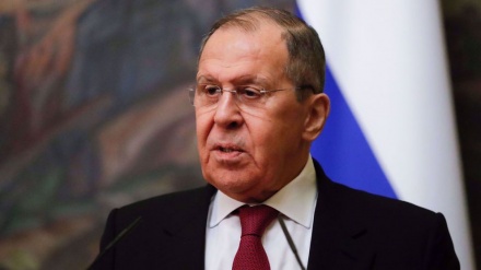 Lavrov, l'Occidente preso da una 'frenesia militaristica' 