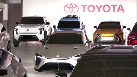 トヨタが大幅な戦略強化を発表、 EV世界販売を「2030年に350万台に」