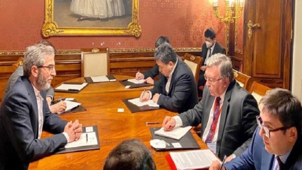 İran, Rusya ve Çin'den üst düzey müzakereciler arasında Viyana'da üçlü toplantı