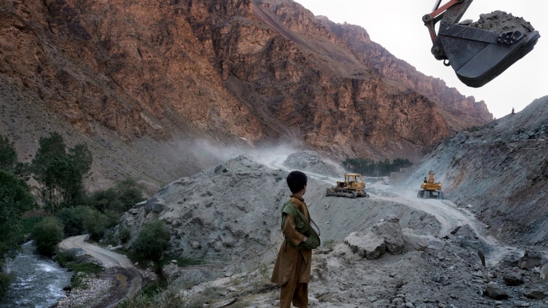 طالبان: سرمایه‌گذاران در بخش استخراج معادن سرمایه‌گذاری کنند
