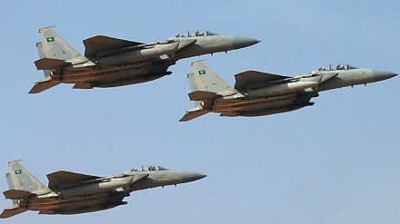 جنگنده‌های ائتلاف سعودی ورزشگاه صنعا را بمباران کردند