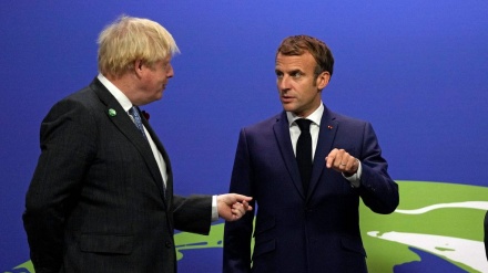 マクロン仏大統領、「ジョンソン英首相は道化師」