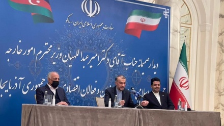 İran Dışişleri Bakanı Azerbaycan Cumhuriyeti'nde ikamet eden İranlılar ile görüştü