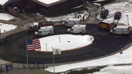 米ミシガン州の高校で発砲事件が発生、在校生ら3人が死亡　