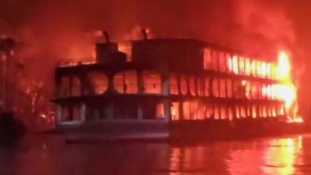 バングラデシュのフェリー火災で、37人死亡