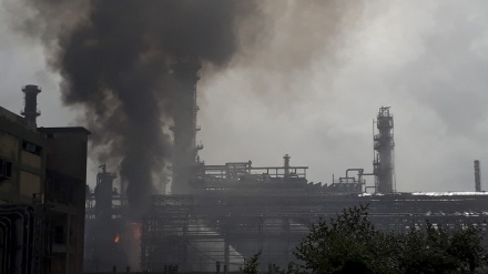 印度一炼油厂发生火灾