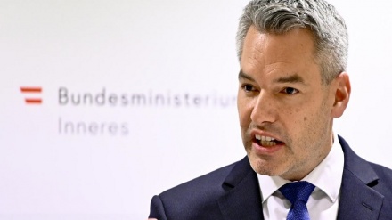 Migranti, Austria chiede costruzione muri lungo la frontiera esterna dell'Ue