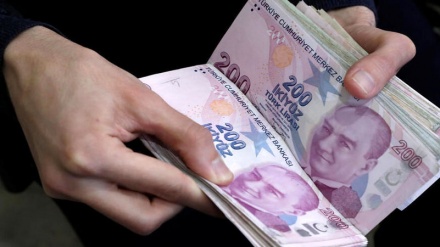 トルコで、外貨が急落