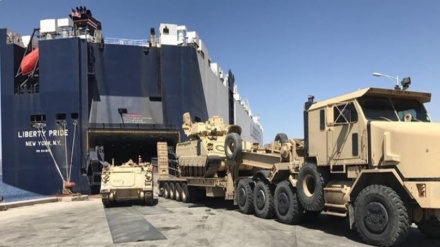 Kapal Perang AS Bersandar di Pelabuhan Timur Yaman