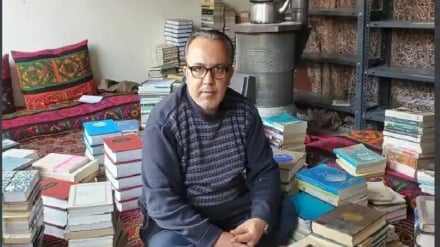 افغان شاعران او لیکوالان بې وزلۍ اړ کړي څو د خپلوخصوصي کتابخانو کتابونه وپلوري