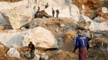 缅甸山体滑坡数十人失踪