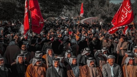 Irak seçimlerini protesto etmek için binlerce protestocu Bağdat'ın Yeşil Bölgesi önünde toplandı