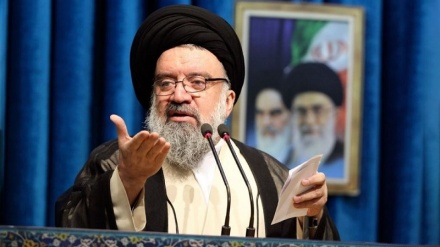 آیت‌ الله خاتمی: ملت ایران به چیزی کمتر از لغو همه تحریم‌ ها تن نخواهد داد
