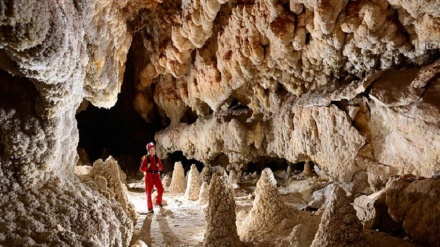 Le meraviglie sconosciute dell’Iran (64) La Grotta Chal-e-Nakhjir