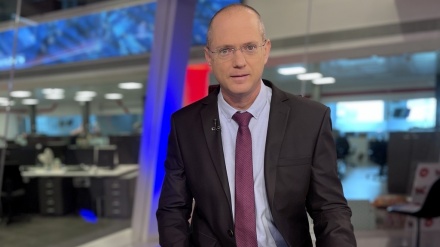 שר החקלאות פורר (ישראל ביתנו) מתכוון להוריד מכס על פירות וירקות על אף התנגדות הקואליציה
