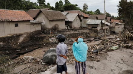 インドネシア火山噴火の死者22人に、再噴火で捜索が難航