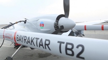 Stërvitje e ushtrisë së Azerbajxhanit me dronë të armatosur të prodhimit turk