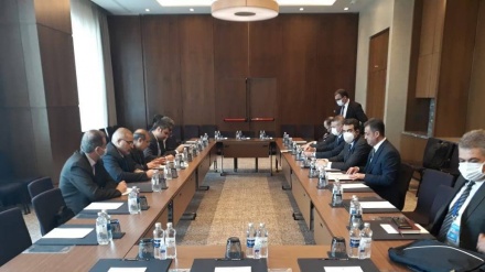 伊朗和叙利亚代表团在阿斯塔纳峰会上会面