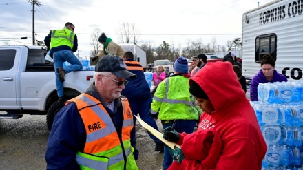 Tornado vdekjeprurëse në gjashtë shtete të Amerikës 