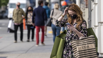  Half of Americans experiencing financial hardships: Poll 