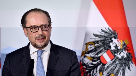 Terremoto politico in Austria