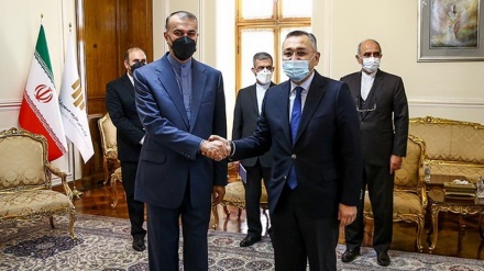Қирғизистон президентининг ўринбосари Эрон ТИВ раҳбари билан учрашди 