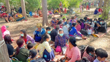 2,500 多名缅甸难民逃往泰国