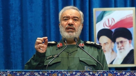  سردار فدوی: انقلاب اسلامی دائم در حال رشد است