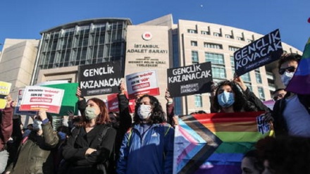 Turchia: 1 anno di proteste anti-Erdogan