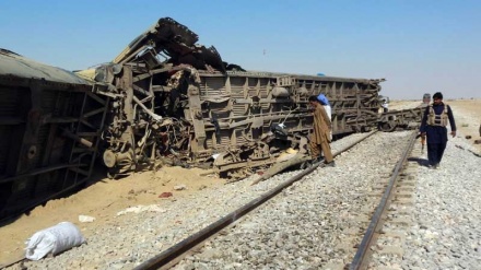 انفجار بمب در مسیر قطار مسافری در پاکستان