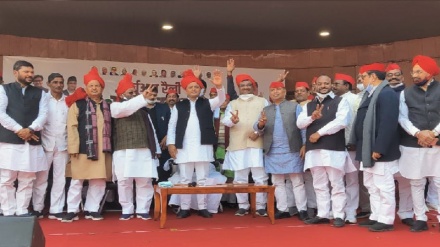 'উত্তর প্রদেশে দলিত ও সংখ্যালঘুদের চোখে ধুলো দিয়ে ক্ষমতা পেয়েছে বিজেপি ' 